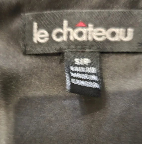 Le Chateau Beautiful Dress - Picture 2 of 4